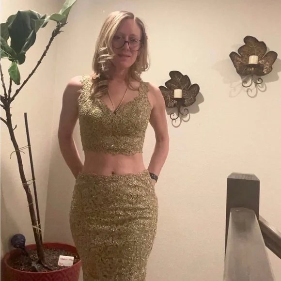 Sherri Hill Gold Lace Two-Piece Prom Dress - Picture 6 of 6